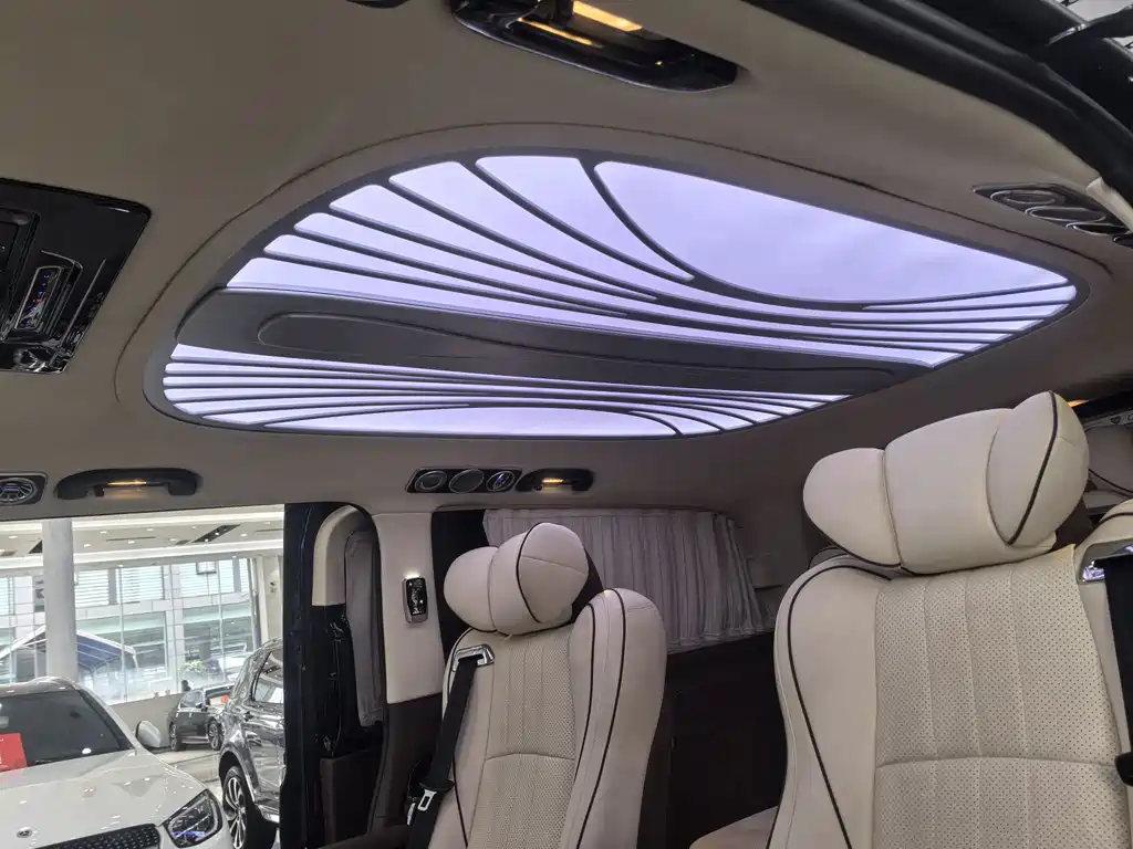 Mercedes-Benz Vito 2022 — фото 17