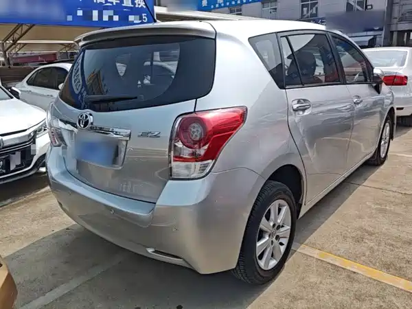 Toyota Yizhi 2015