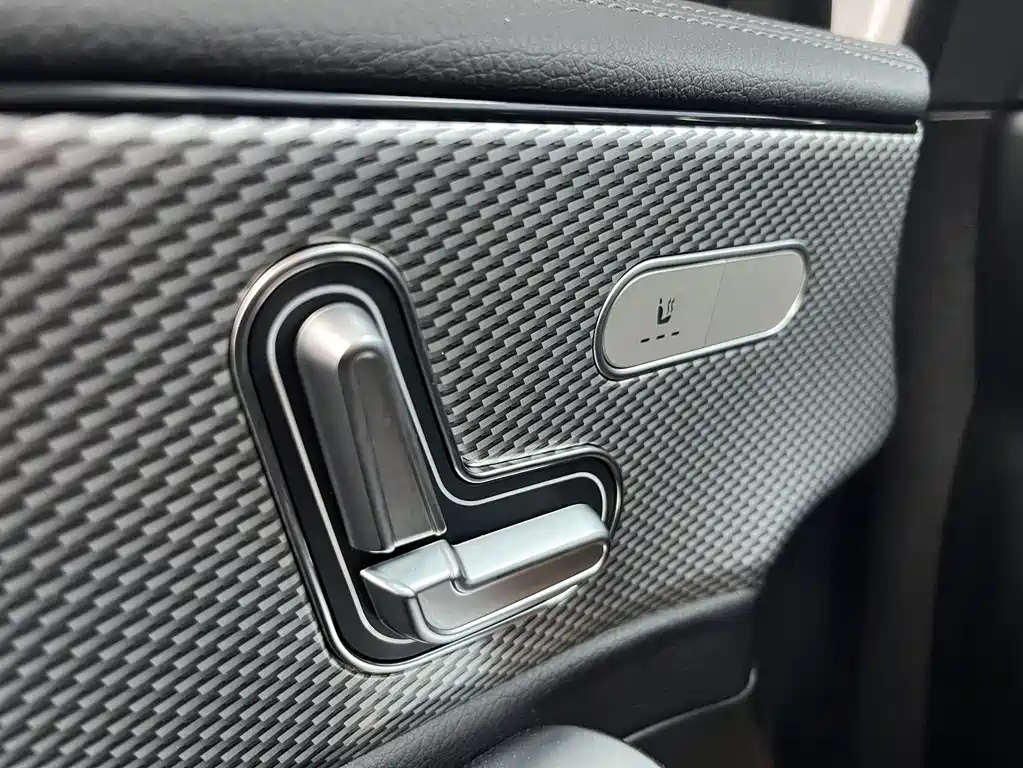 Mercedes-Benz A-Class 2022 — фото 13