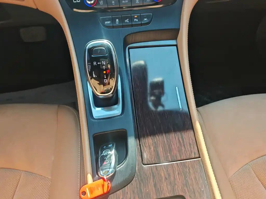Buick LaCrosse 2018 — фото 10