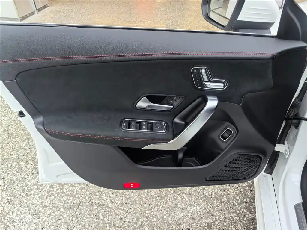 Mercedes-Benz CLA 2023 — фото 10