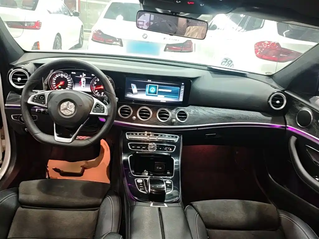 Mercedes-Benz E-Class 2017 — фото 10