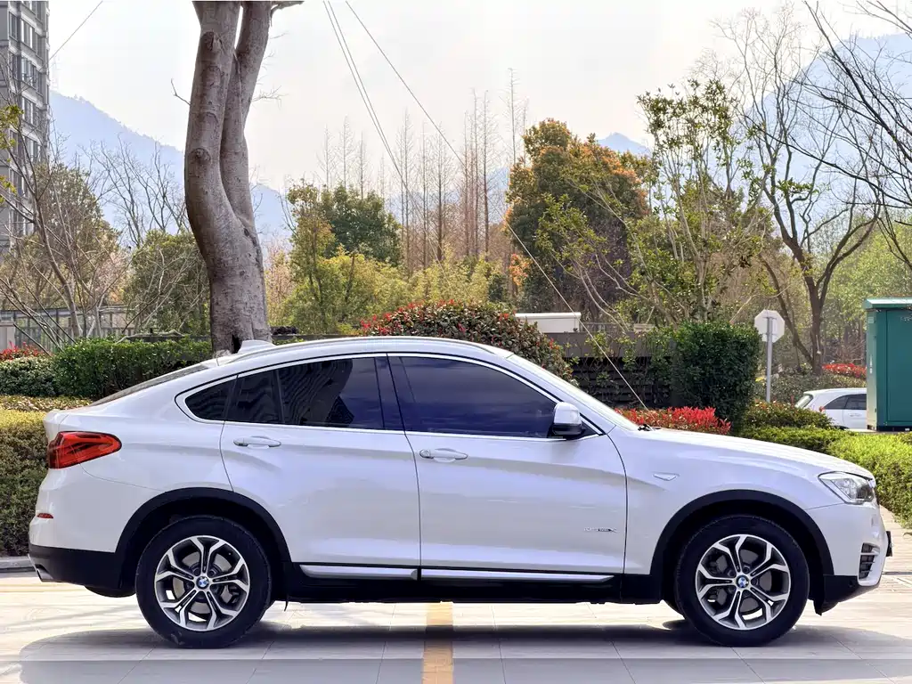 BMW X4 2016 — фото 14