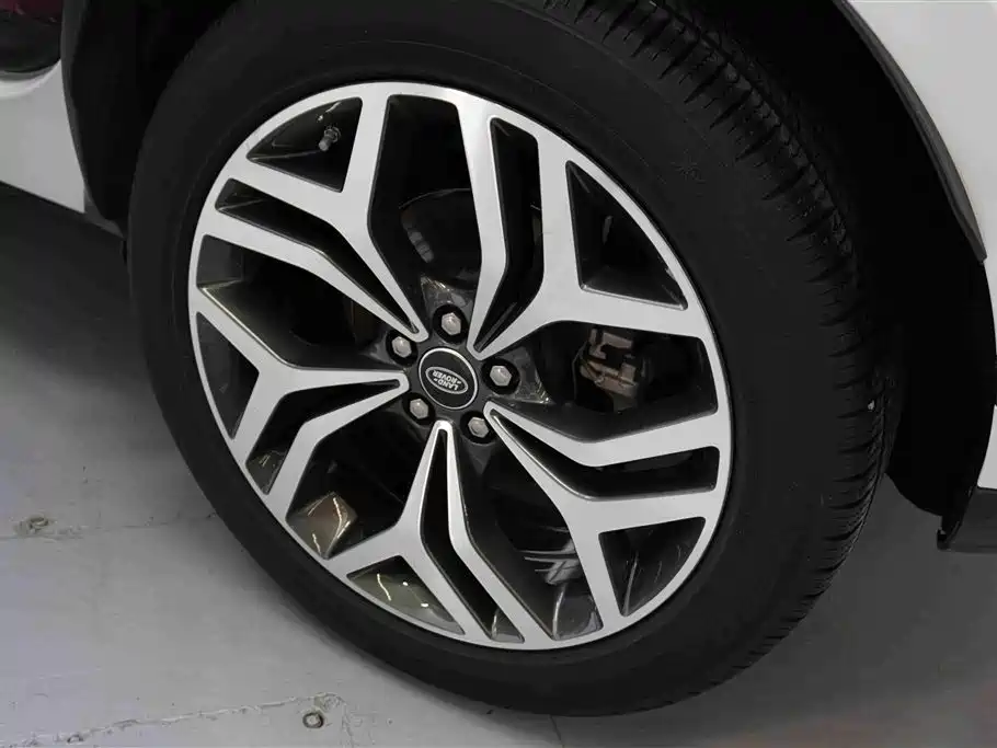 Land Rover Evoque 2021 — фото 22