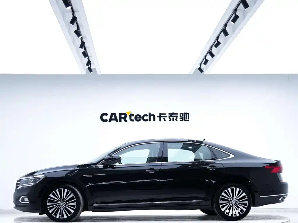 Volkswagen Passat 2019 — фото 2