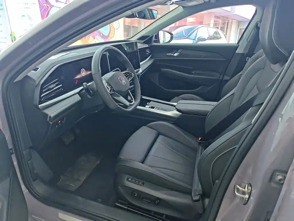 Volkswagen Passat 2024