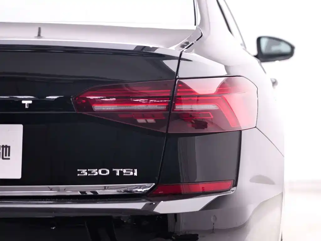 Volkswagen Passat 2019 — фото 16