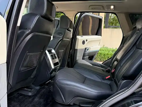 Land Rover Range Rover Sport 2013