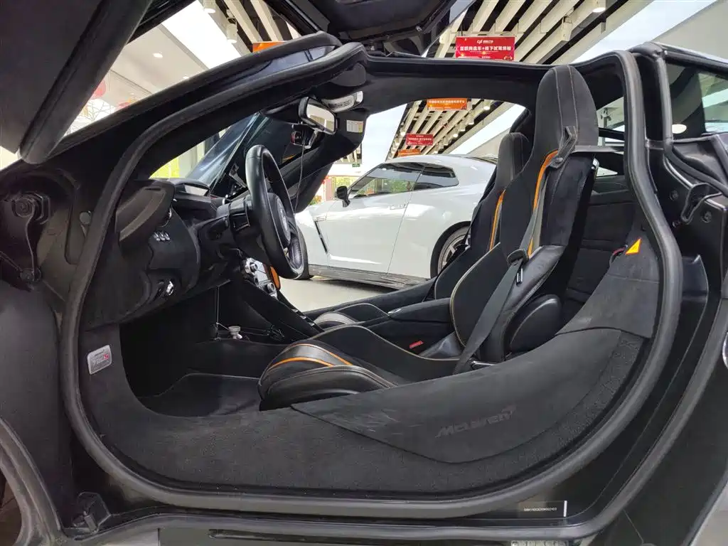 McLaren 720S 2018 — фото 10