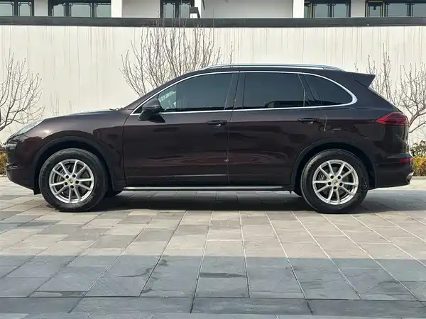 Porsche Cayenne 2016
