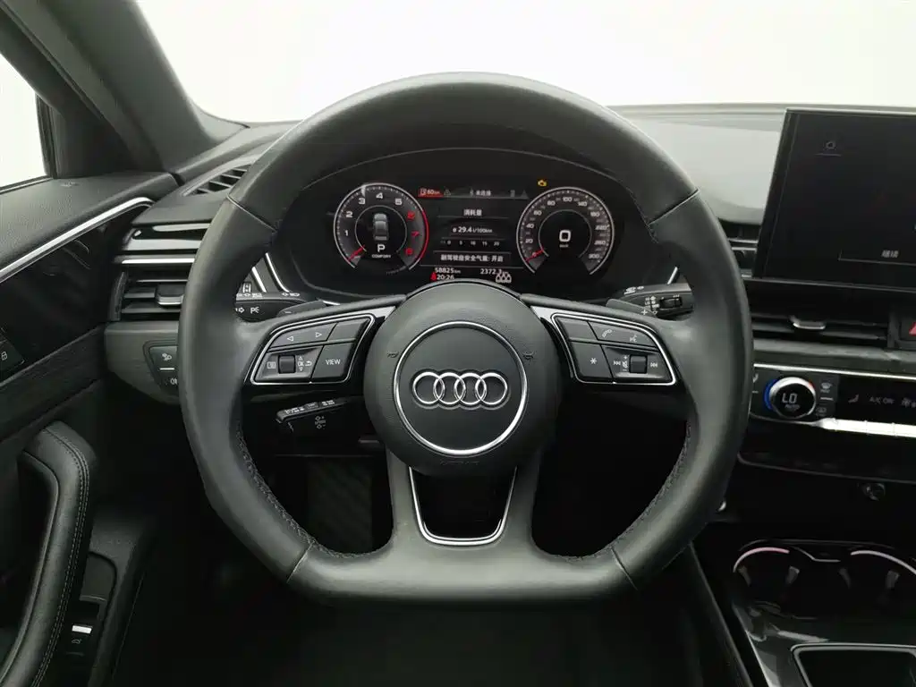 Audi A4L 2023 — фото 11