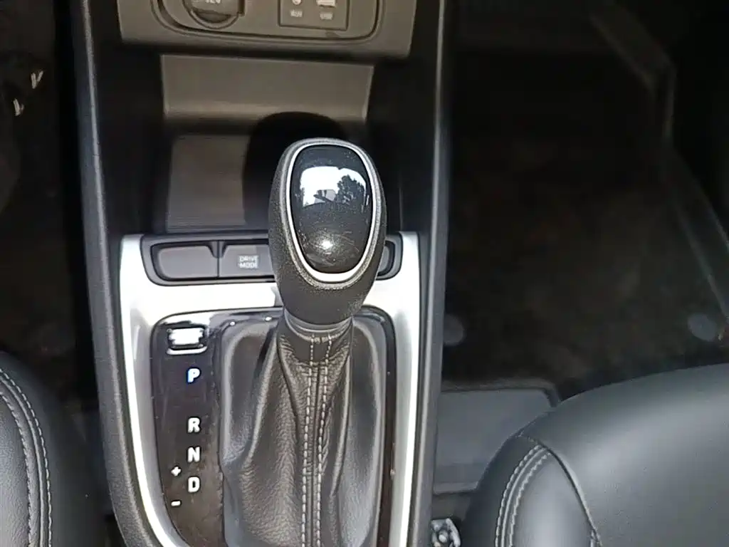 Hyundai Elantra 2019 — фото 14