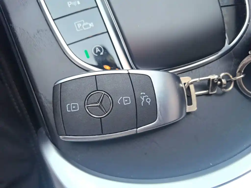 Mercedes-Benz C-Class 2021 — фото 9