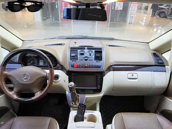 Mercedes-Benz Vito 2011