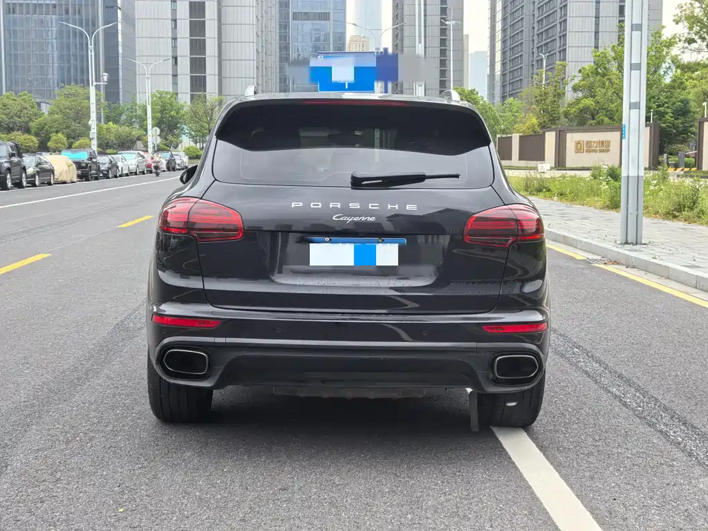 Porsche Cayenne 2016 — фото 7