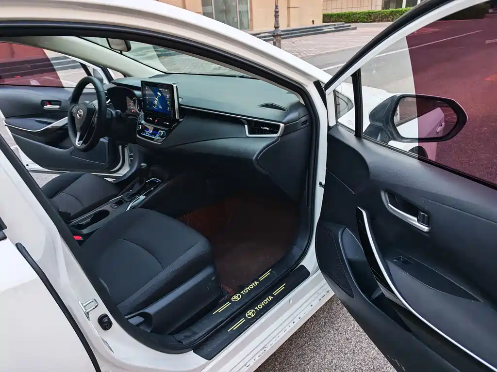 Toyota Corolla 2022 — фото 12