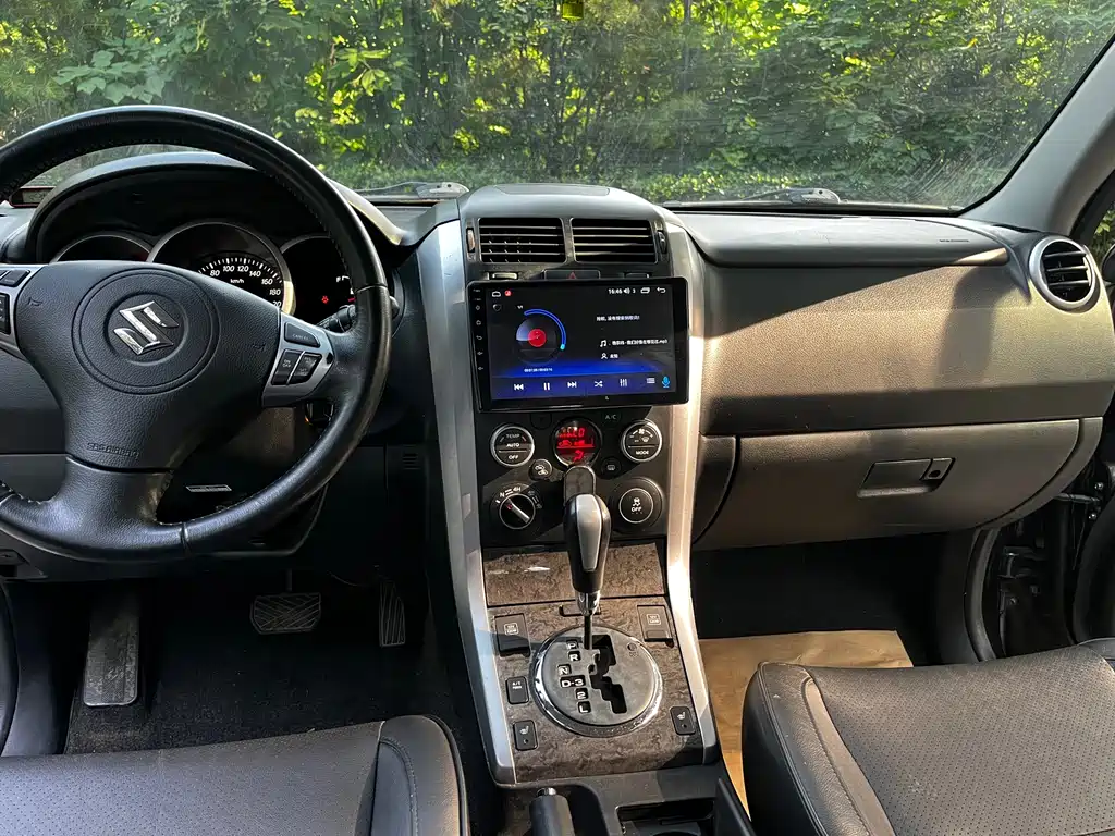 Suzuki Grand Vitara 2016 — фото 13