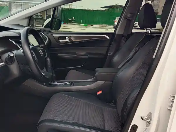Honda Jade 2016