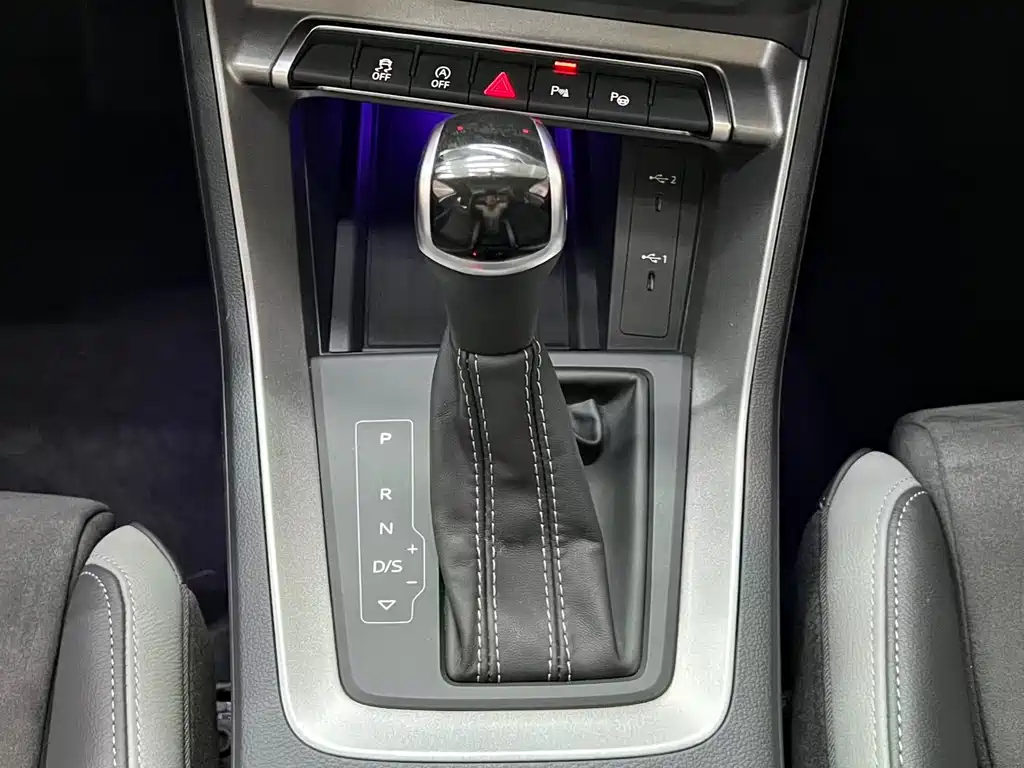 Audi Q3 2022 — фото 10