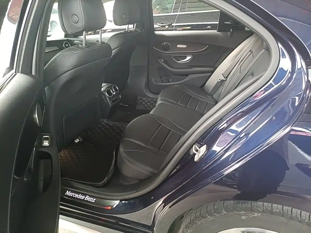 Mercedes-Benz C-Class 2020 — фото 17
