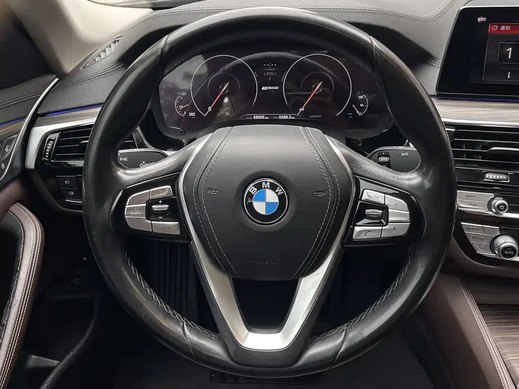 BMW 5 Series New Energy 2019 — фото 14
