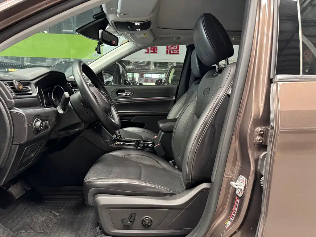 Jeep Grand Commander 2019 — фото 9
