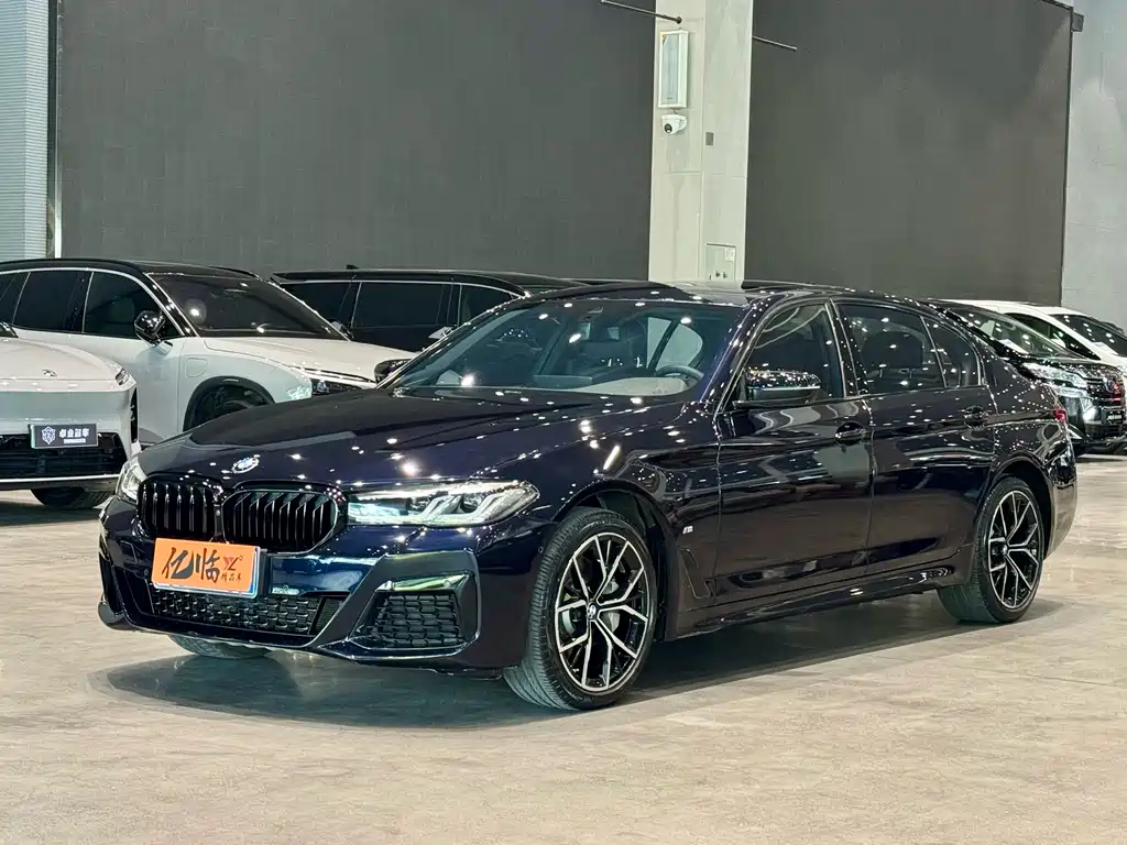 BMW 5 Series 2022 — фото 1