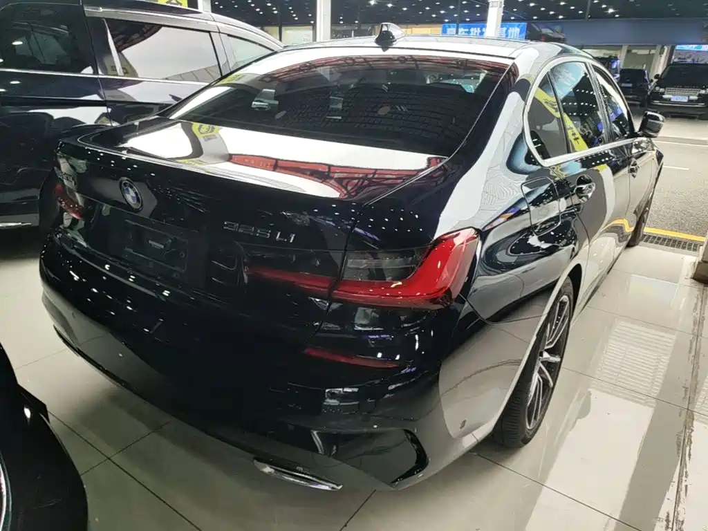 BMW 3 Series 2021