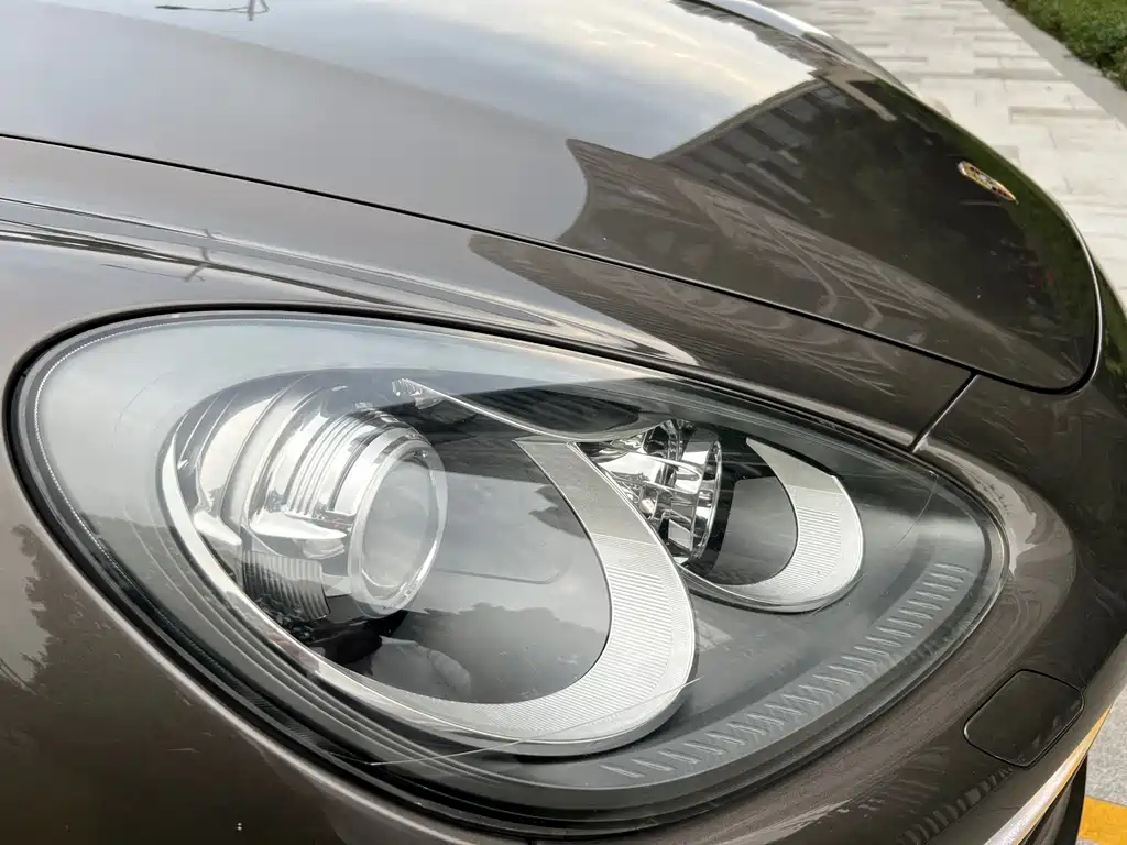 Porsche Cayenne 2014 — фото 15