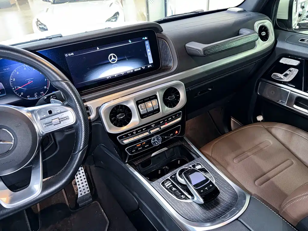 Mercedes-Benz G-Class 2022 — фото 10