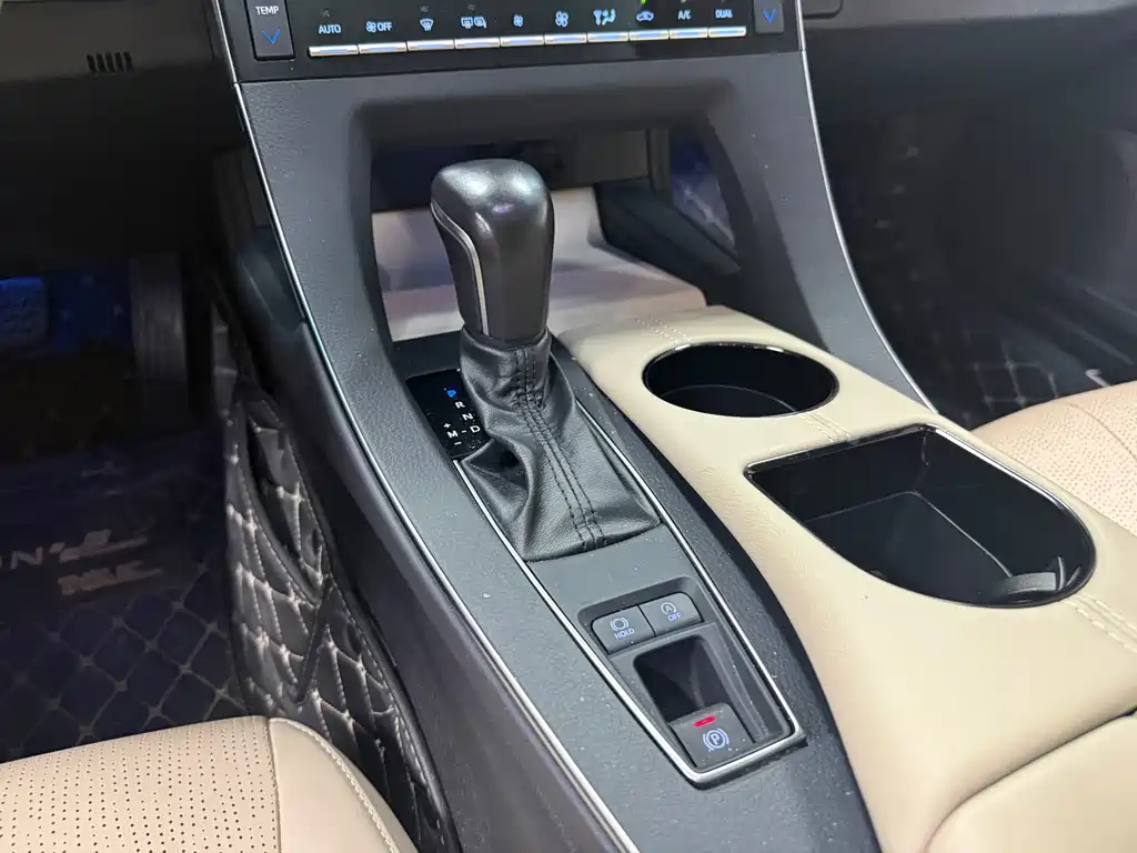 Toyota Avalon 2019 — фото 15