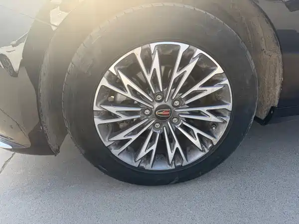 Hongqi H5 2023