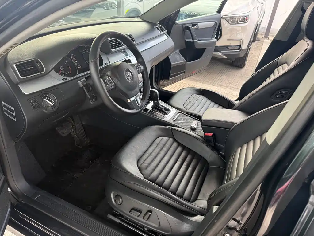 Volkswagen Magotan 2016