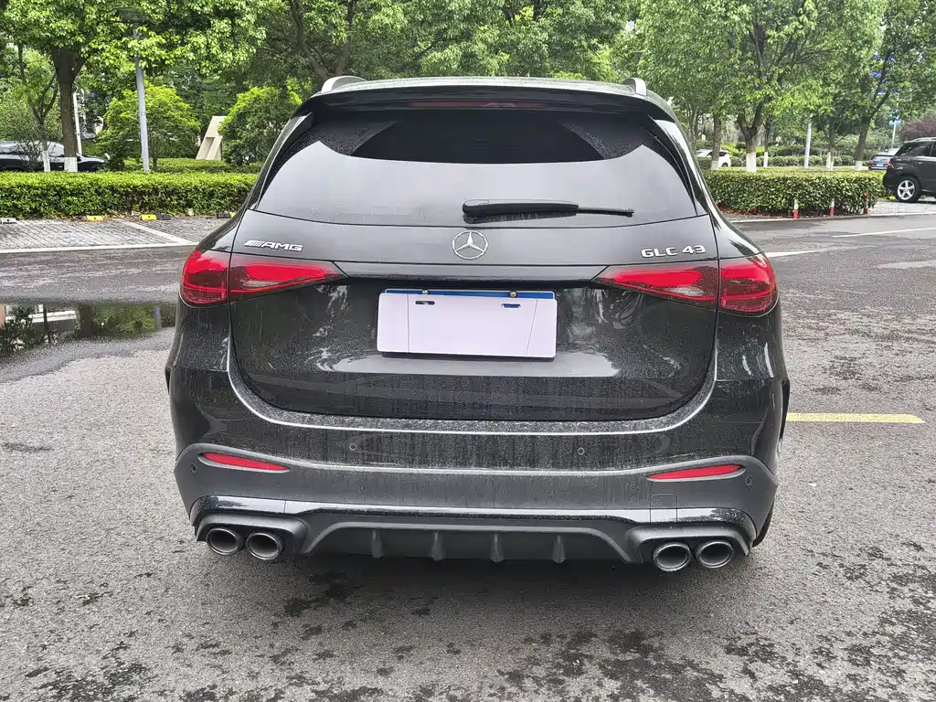 Mercedes-Benz GLC AMG 2024 — фото 10