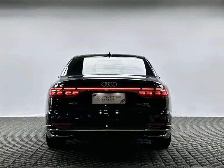 Audi A8 2024
