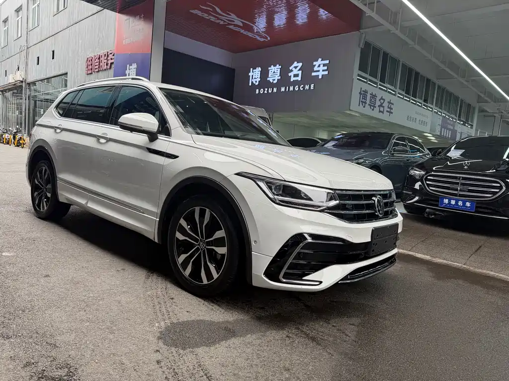 Volkswagen Tiguan L 2022