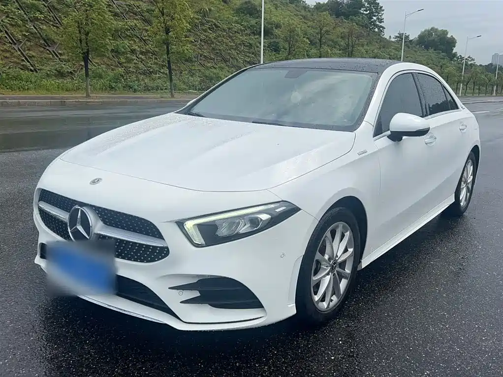 Mercedes-Benz A-Class 2021 — фото 2