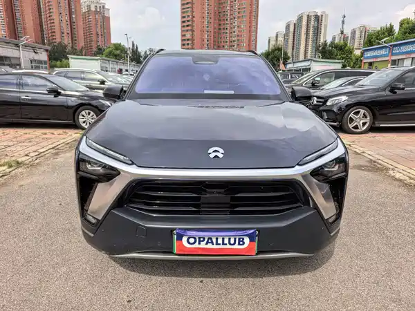 NIO ES8 2021