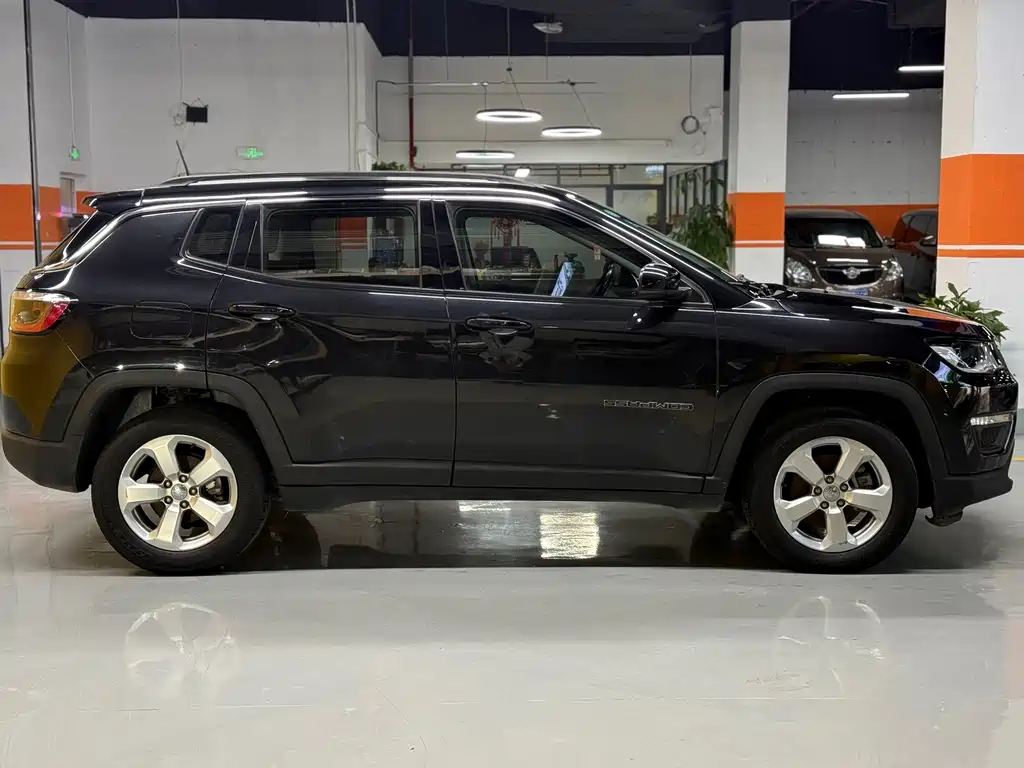 Jeep Compass 2020 — фото 8