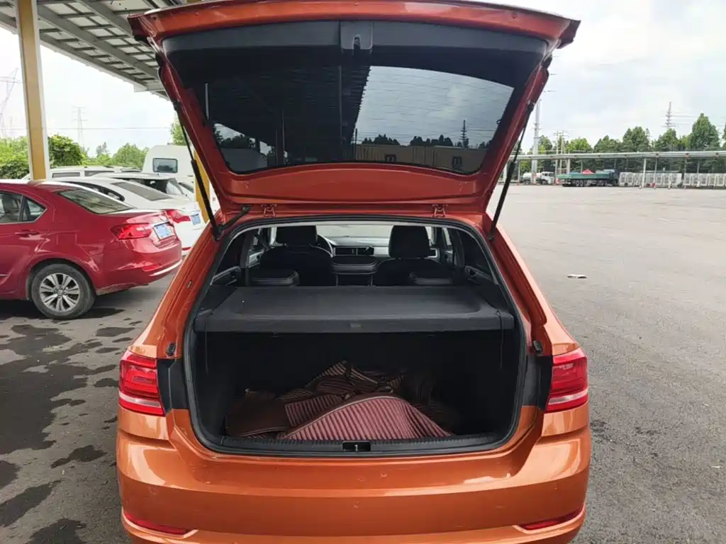 Volkswagen Santana 2015 — фото 19