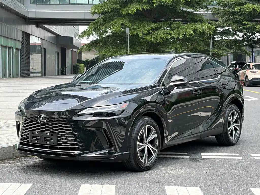 Lexus RX 2025
