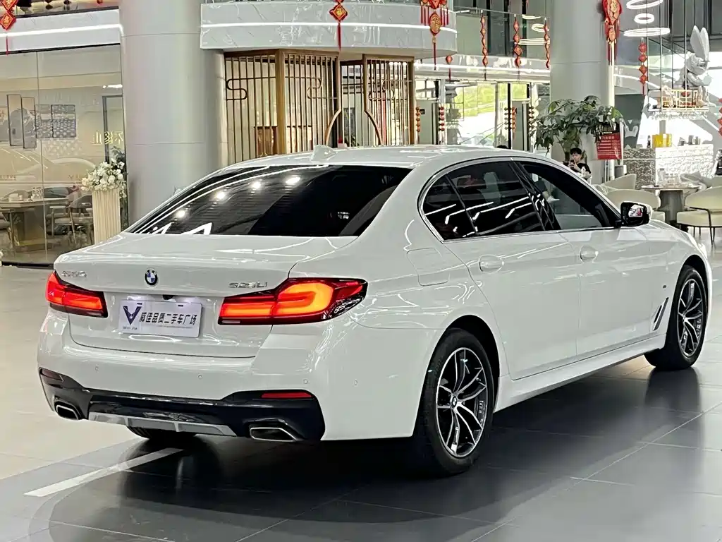 BMW 5 Series 2024