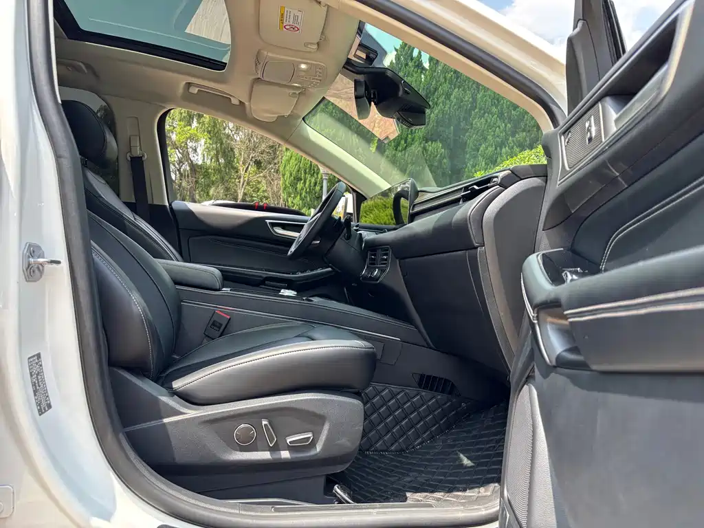 Ford Edge 2021 — фото 15