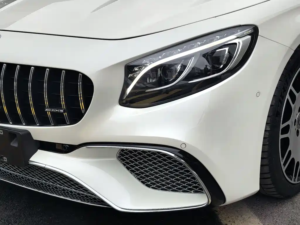 Mercedes-Benz S-Class 2021
