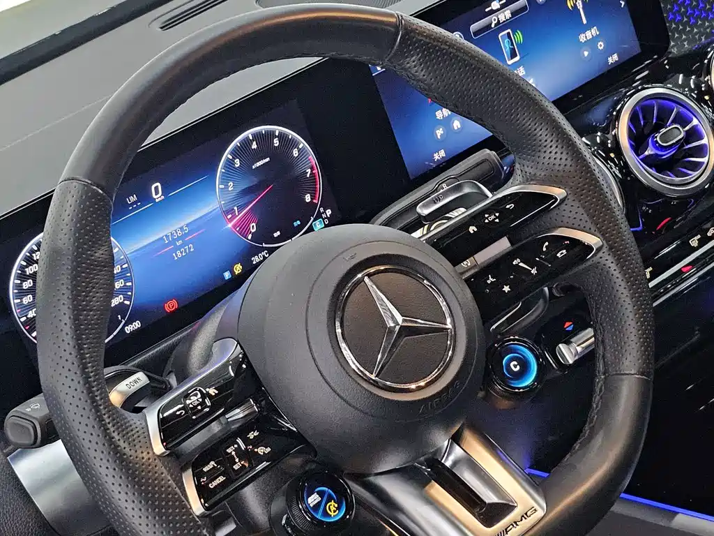 Mercedes-Benz GLB AMG 2025 — фото 5