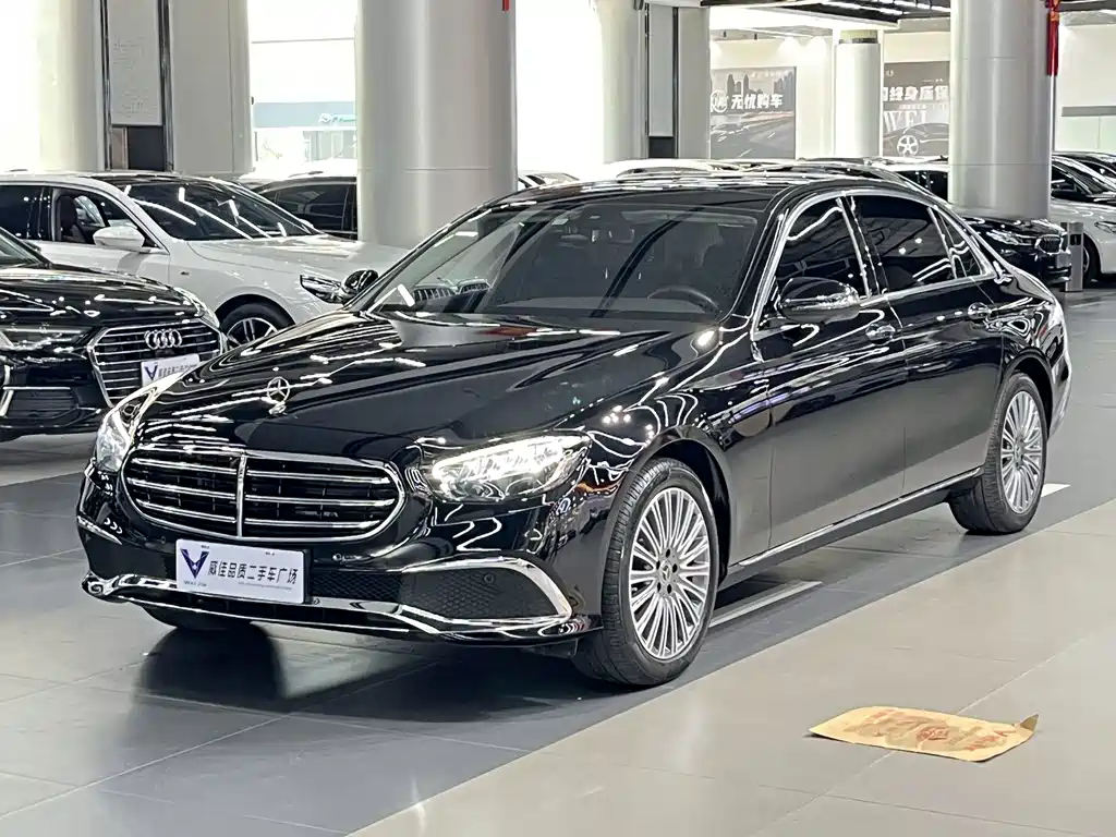 Mercedes-Benz E-Class 2023 — фото 1