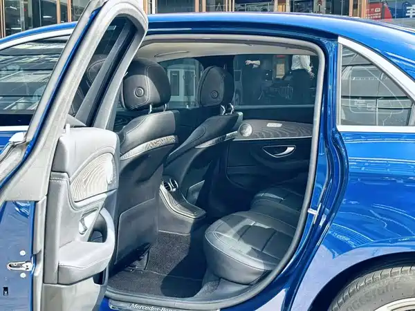 Mercedes-Benz E-Class 2021