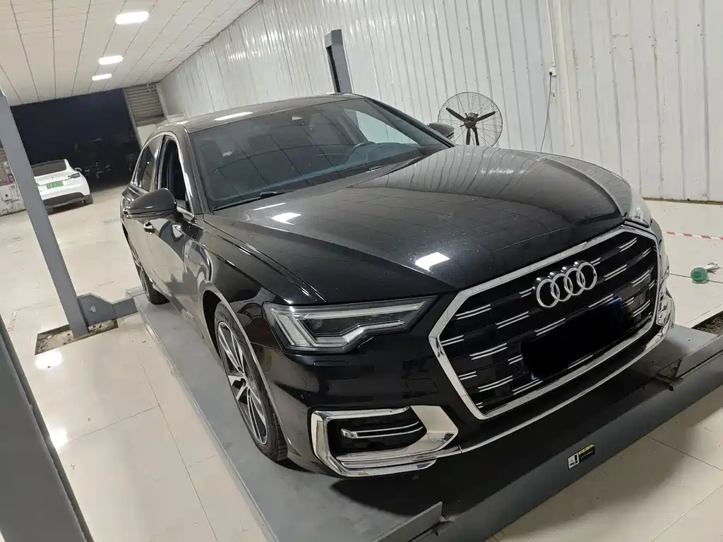 Audi A6L 2023 — фото 1