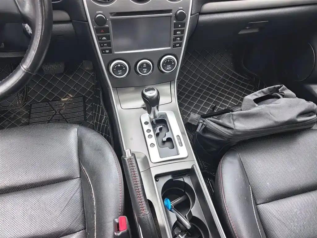 Mazda 6 2015 — фото 11