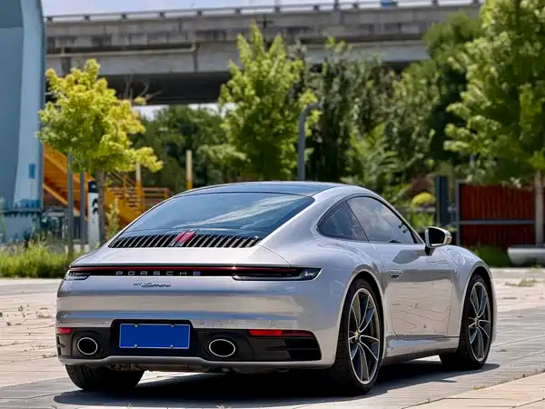 Porsche 911 2021